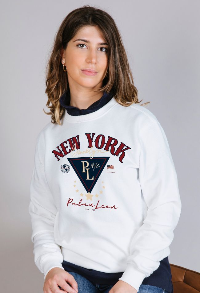 Sudadera NoHo para mujer en color blanco nueva colección New York con toques burdeos y azul marino. Compra con Envío gratis.